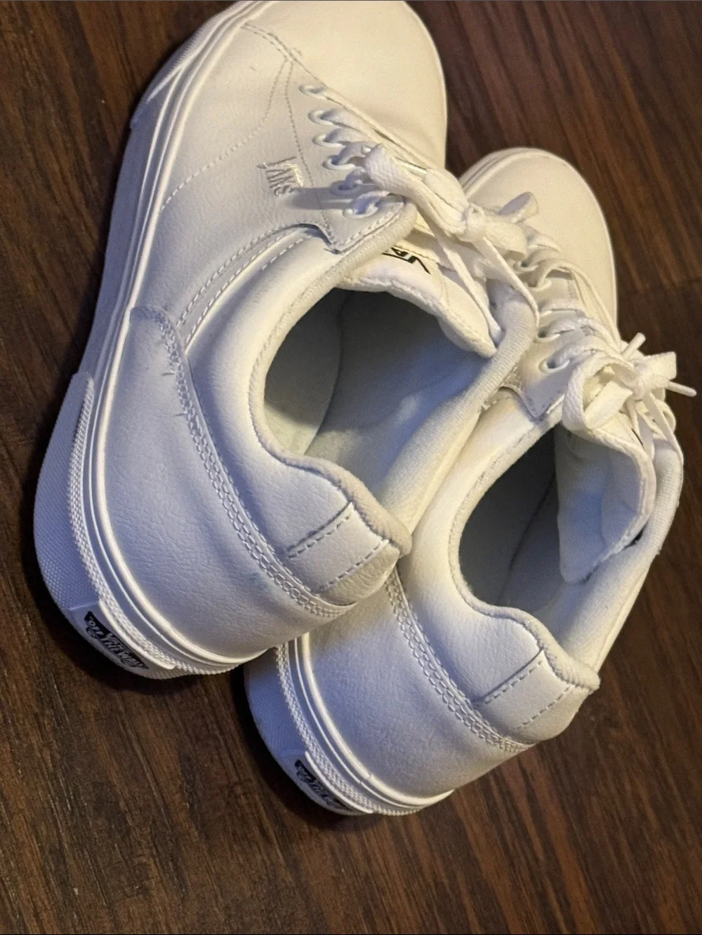 Vans Men’s Crispy White Low-Top Leather Sneakers